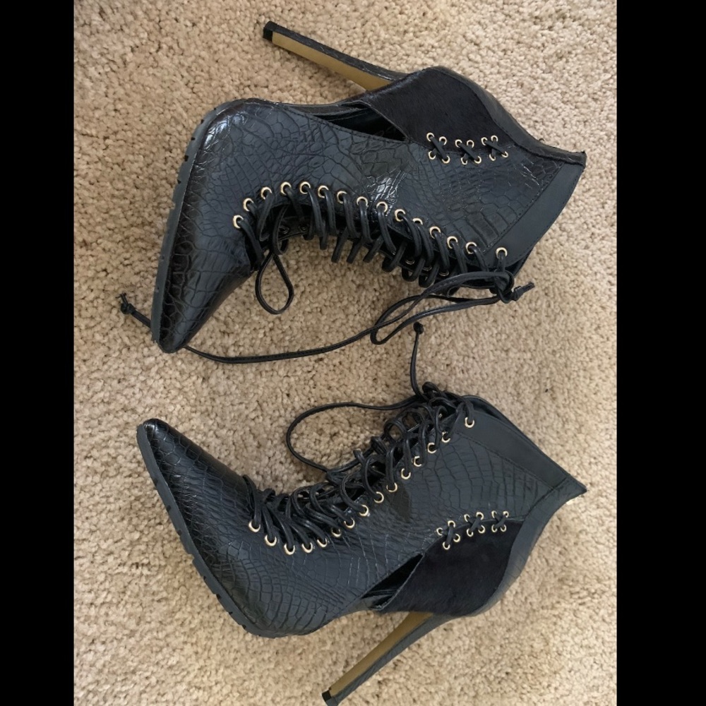 Bebe heels